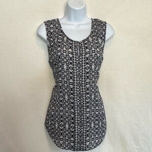 A-41 Laundry by Shelli Segal Black and White Patterned‎ Sleeveless Blouse Size M